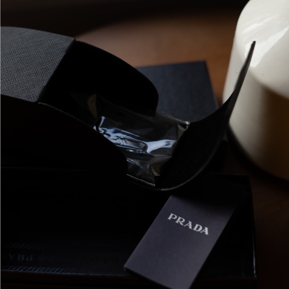 Black Prada sunglasses - Picture 5 of 6